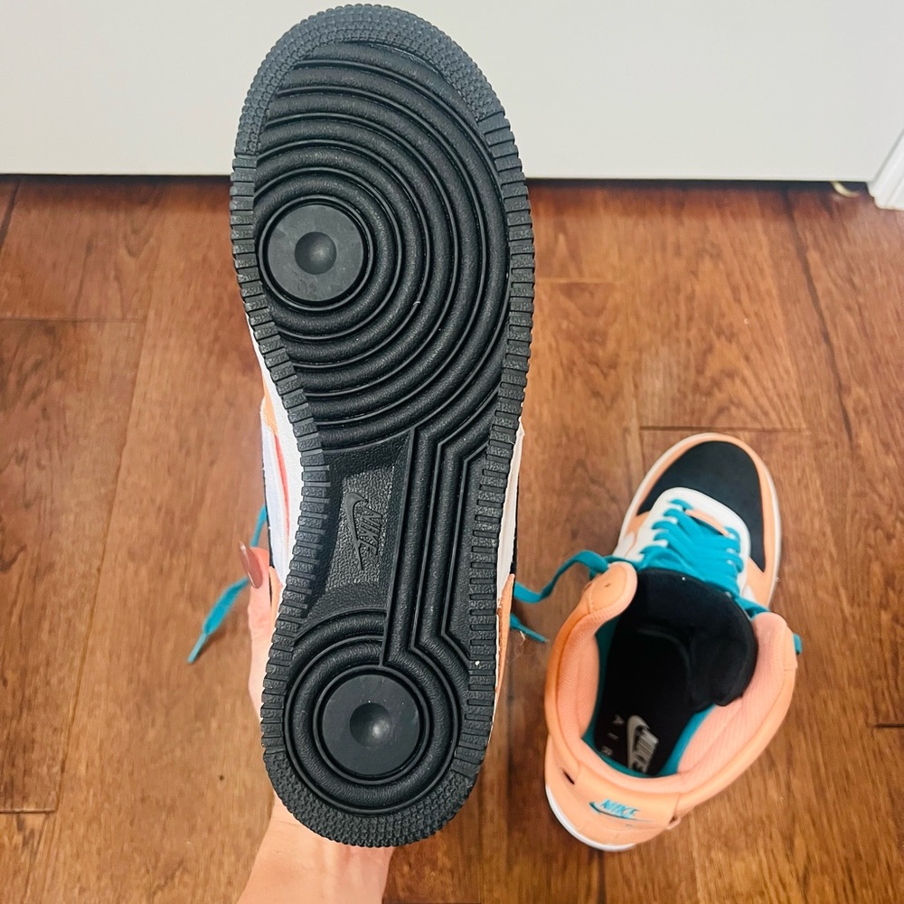 Nike Vibrant High-Top Sneakers with Teal and coral size 8.5 - Picture 10 of 12